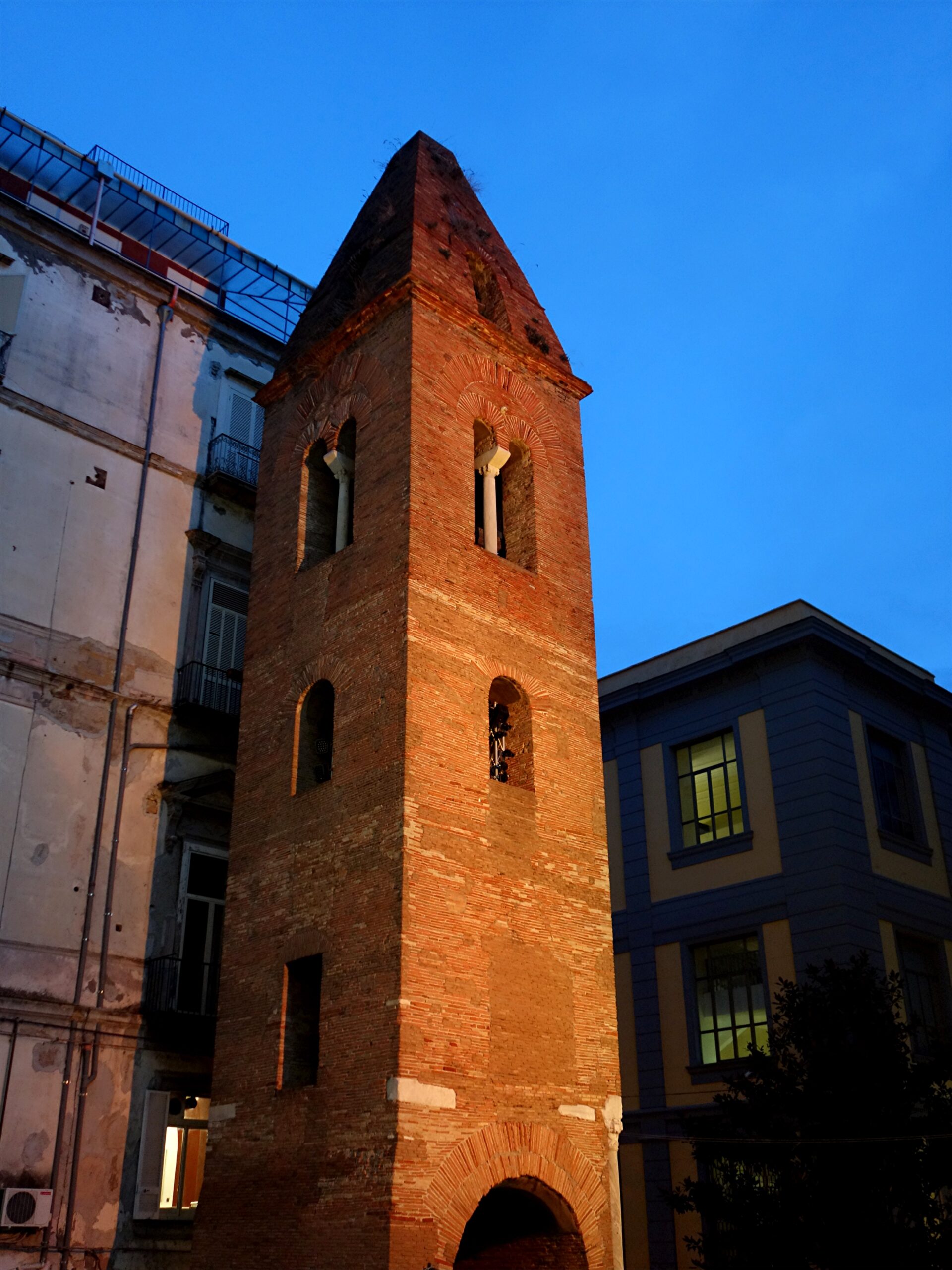 Il Campanile Complesso Basilica Della Pietrasanta Napoli